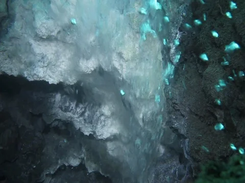 Underwater geothermal vent Video stock 98475913