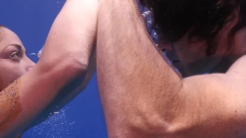 Underwater love Video stock 72293821