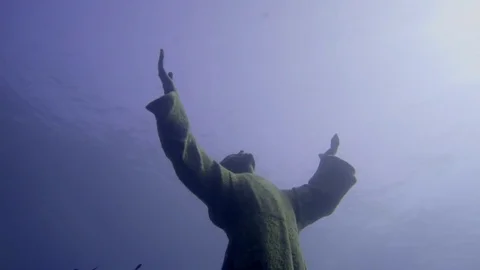 Underwater Statue: Jesus Stock Footage 75166995