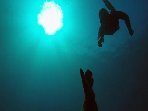 Underwater Statue: Jesus Stockbeeldmateriaal 76036245