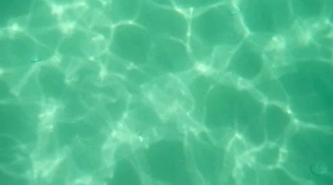 Underwater. Sun rays. Water. Stock-Footage 37021493