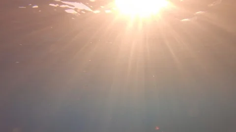 Underwater view sun light Stock-Footage 107071009