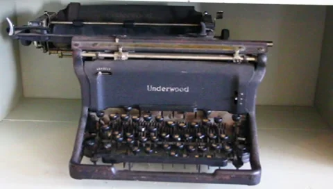 UNDERWOOD TYPEWRITER Stock Footage 7734985