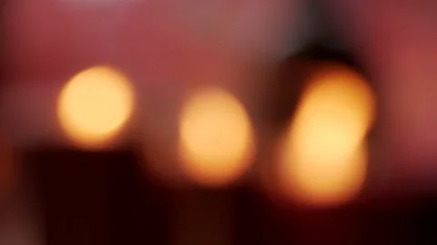 Unfocused three burning candles inside the Chinese temple 스톡 동영상 134175982