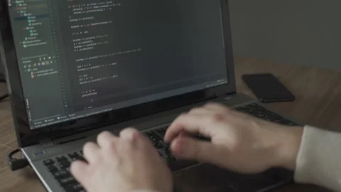 Ungraded footage. The programmer encodes the program in a special application Vidéo 149835183