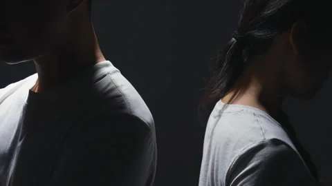 Unhappy couples battle fighting, arguing, insulting, back to back in pain Vídeo Stock 331567231
