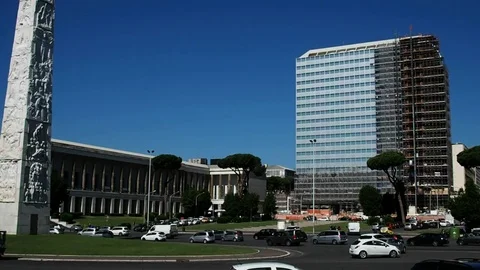 Unicredit Palace in recladding 库存影片 76625995