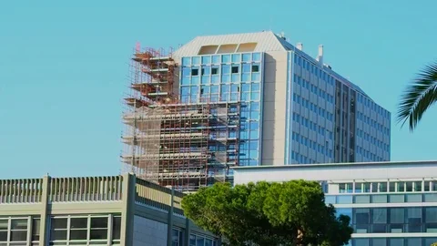Unicredit Palace in recladding 库存影片 76626185