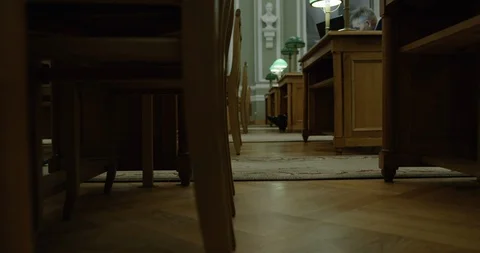 Unidentified man going in building Video stock 86559672