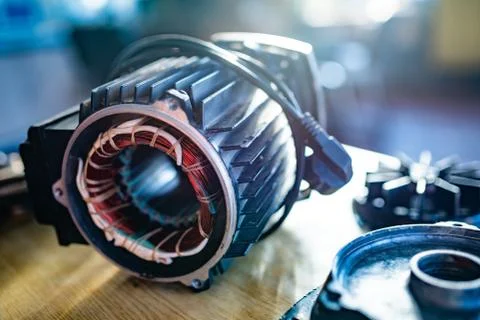 Unidentified part with bundle of copper wire Foto stock