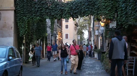 Unidentified people walking in Rome, Italy Video stock 59798182
