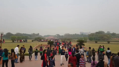 Unidentified visitors at Qutub Minar complex Stock Footage 87153344
