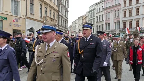 Uniformed services of Poland during parade in the national constitution day Vidéo 75778447