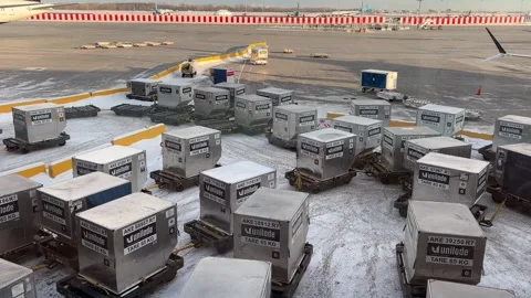 Unilode AKE containers for aviation shipping 스톡 동영상 329897333