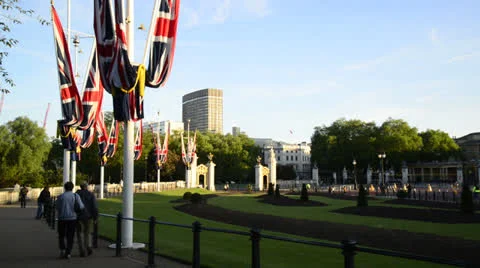 Union Jack flags around Buckingham Palace Stock Footage 24741337