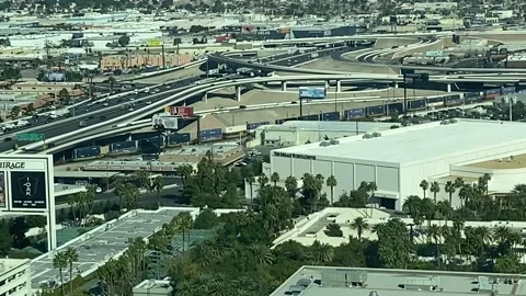 Union Pacific Train Crosses Las Vegas Vídeos de archivo 330274590