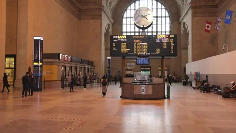 Union Square Toronto is the central Railway station in the city - TORONTO, Vidéo 292520271