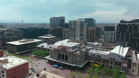 Union Station train tracks Downtown Lodo Denver Colorado aerial drone parallax Vídeo Stock 314698864