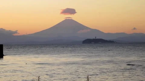 A unique cloud above Mt Fuji at sunset Stock Footage 156317360