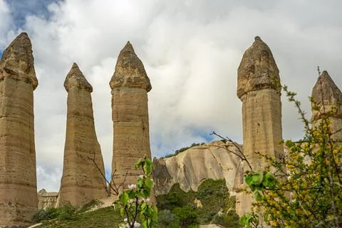 Unique geological formations in Love Valley in Cappadocia. Popular touristic Stock-Fotos