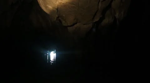 Unique image of Puerto Princesa subterranean underground river from inside - Vidéo 54136561