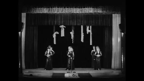 UNITED STATES - 1948 - The final act at a filmed burlesque show, focuses on a 스톡 동영상 340579922