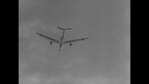 UNITED STATES - 1952: Six-engine B-47 Stratojet climbs overhead Видео 342231038