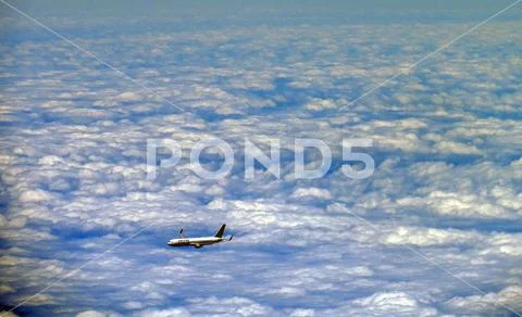 United UAL Airlines Boeing 767-300ER in-flight Stock Photos