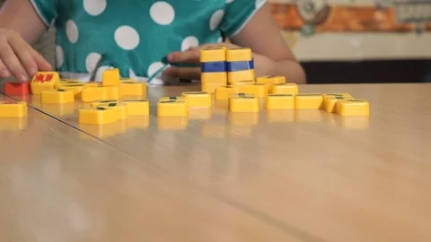 Unknown girl playing in designer Видео 81045500