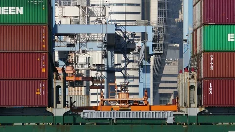 Unloading Cargo Container Ship 4k intro video for business Video stock 104507253