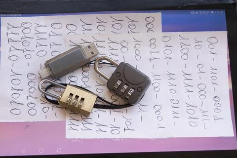 Unlocking digital secrets: a data privacy puzzle Foto stock