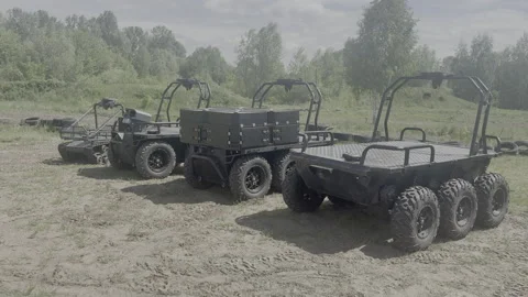 Unmanned ground robotic platforms UGV used by the Ukrainian army 스톡 동영상 335104971
