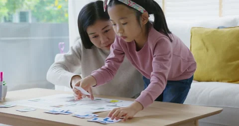 Unplugged coding activity for kindergarten kids at home or homeschool. Stock Footage 164011039