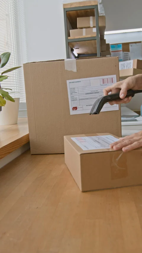 Unrecognizable Employees Processing Parcels at Online Retail Delivery Outlet 스톡 동영상 321463616