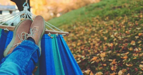 Unrecognizable Man Feet, Relax in a Hammock in Calm Autumn Outdoor. SLOW MOTION Vídeos de archivo 140321854