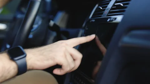 Unrecognizable man which typing needed coordinates on navigator touchscreen Vídeos de archivo 200875874