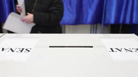 Unrecognizable people casting their votes during election day 스톡 동영상 294087649