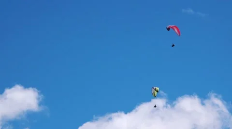 Unrecognizable people paragliding Video stock 68392252