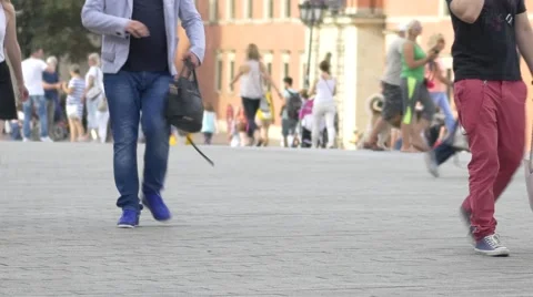 Unrecognizable people on the street. Video stock 65796684