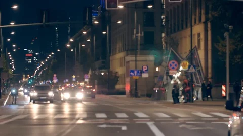 Unrecognizable people on the street. Stockbeeldmateriaal 122168070