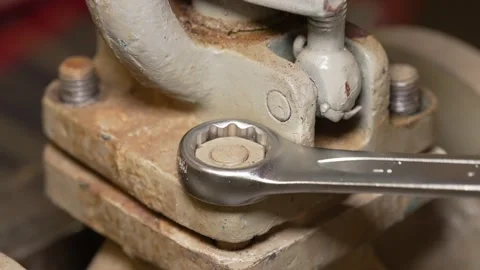 Unscrewing the nut Видео 169835661