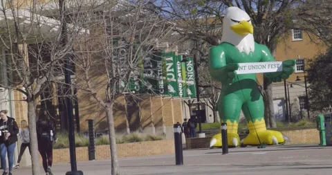 UNT Union Students Walking (Normal Frame Rate) 스톡 동영상 249646237