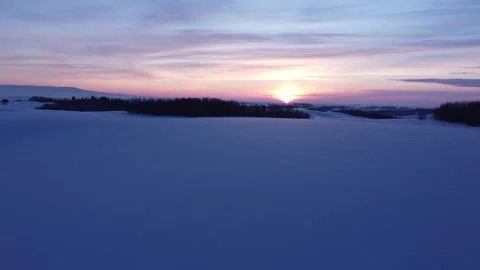 Untouched snow fields at sunset 스톡 동영상 310572022