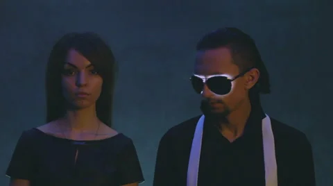 Unusual pair magic trick Video stock 58586048