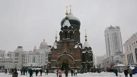 An unyielding blizzard Stockbeeldmateriaal 85214076