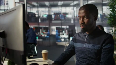 Upbeat software engineer utilizing cloud computing tech Stock Footage 318226760