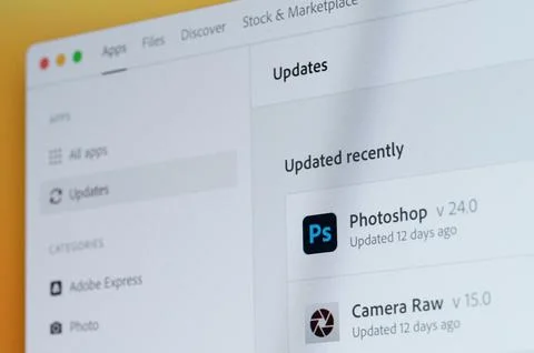 Updating apps in Adobe Creative cloud 스톡 사진