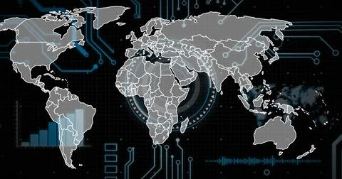 Upon new data arriving stylized world map pulsing and HUD rings rotating Foto stock