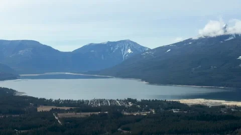 Upper Arrow Lake Serene Mountain Landscape - Nakusp Stockbeeldmateriaal 345178961
