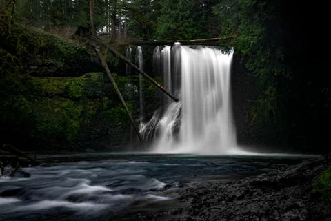 Upper North Falls in Silver Falls State Park, Oregon Photos